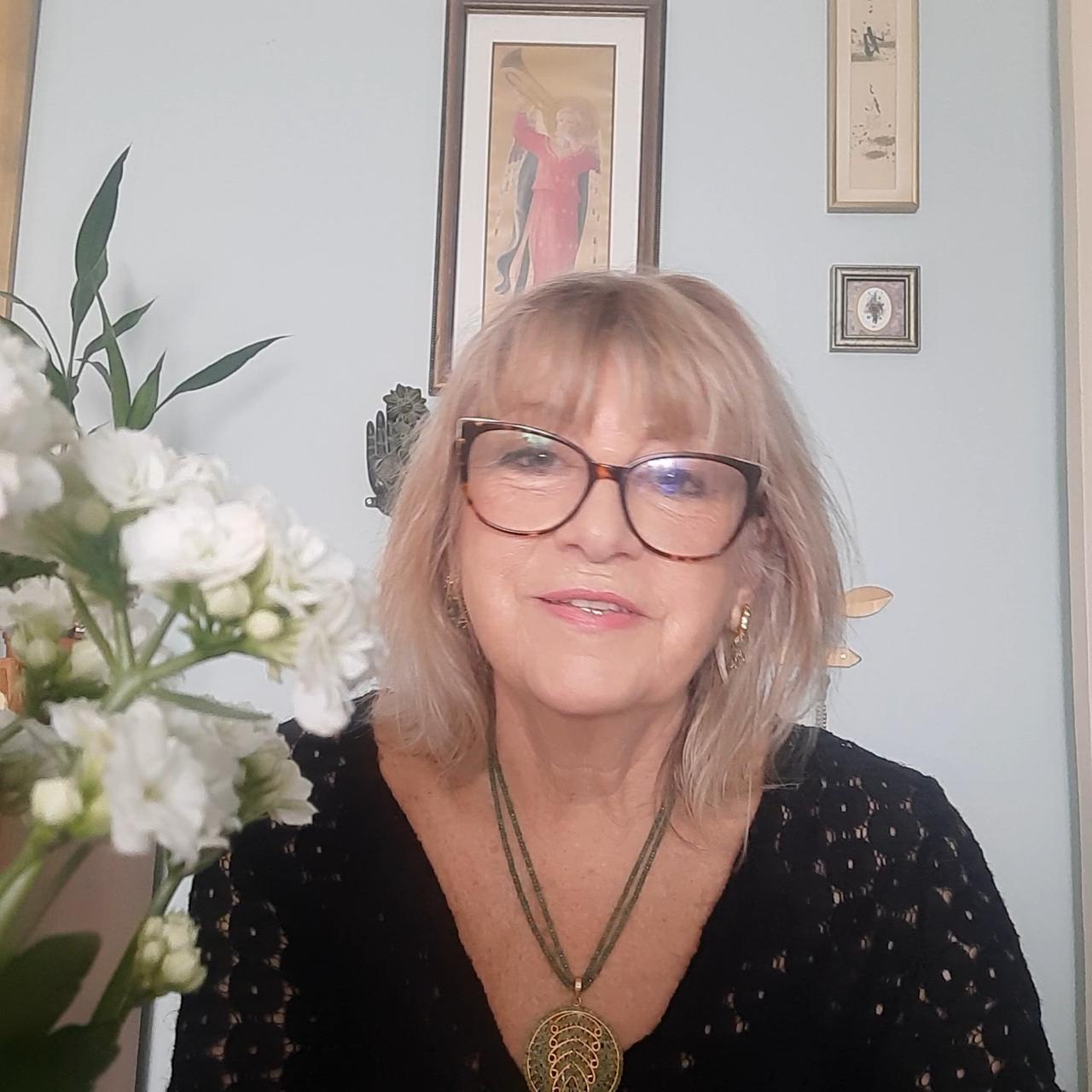 Dra. Idely Domingues — PhD em Psicologia Social, CRP 06/9933