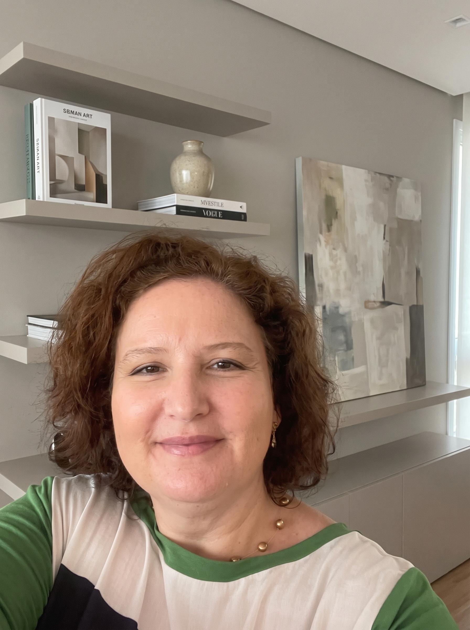 Dra. Mariana Neffa Araújo Lage — psicóloga clínica, CRP 01/8814